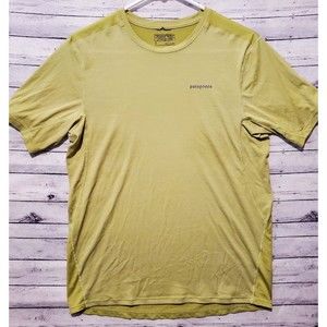 PATAGONIA Mens Shirt Green Sz S Workout Athletic Stretch Short Sleeve hike run